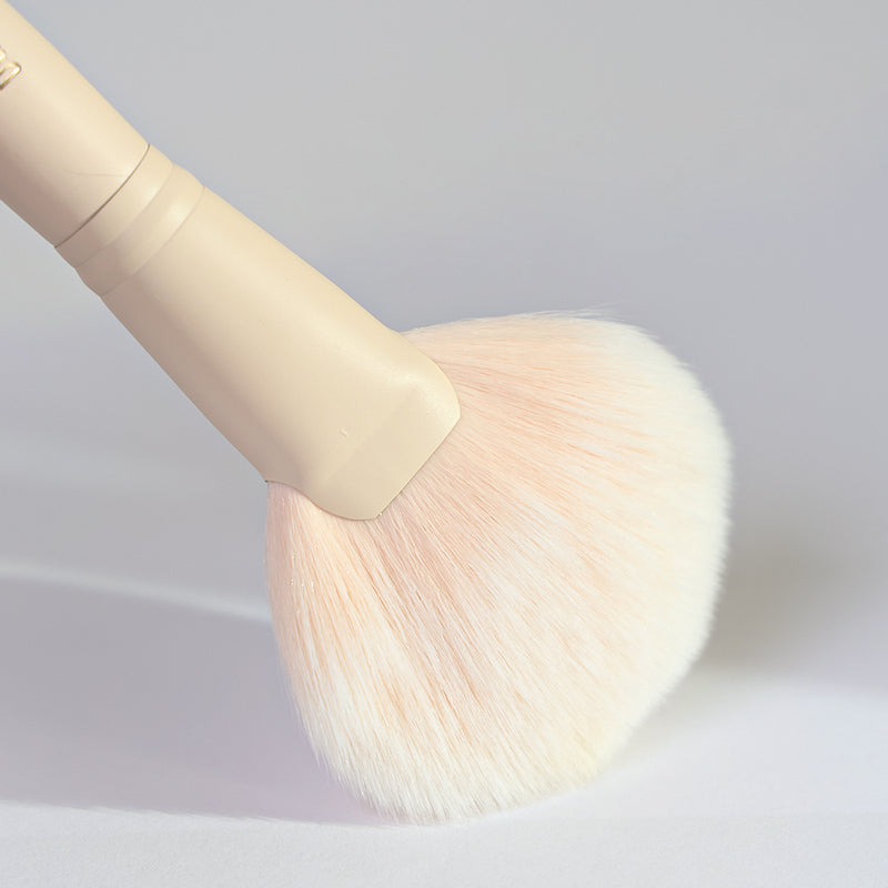 Mumuso Big Powder Brush - K001