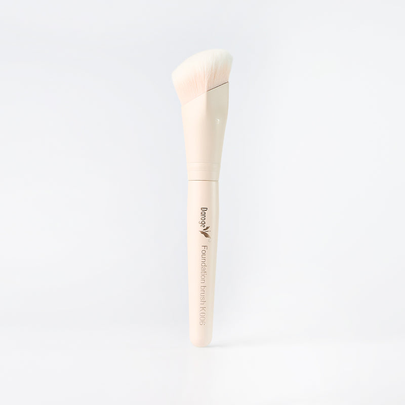 Mumuso Foundation Brush - K006